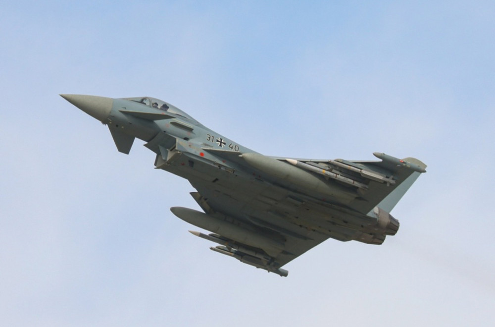 Potpisano: Na putu 20 borbenih aviona Jurofajter Tajfun