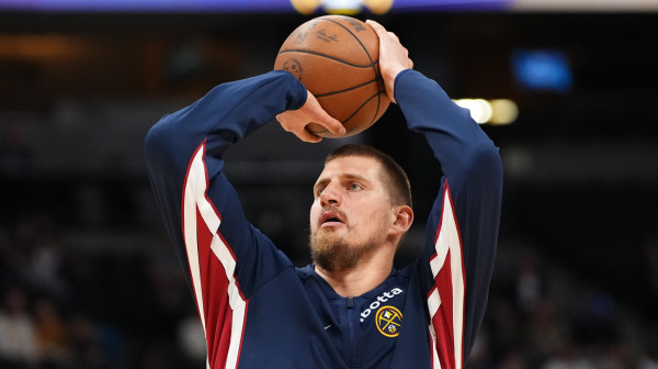 Jokić dominira ligom – tek je treći u istoriji NBA VIDEO