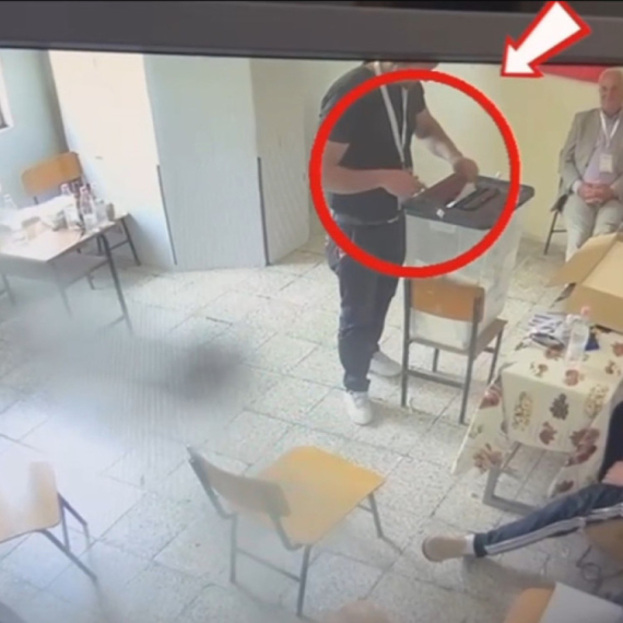 Sramotno; Pogledajte kako izgledaju izbori u Albaniji: Kad si poslušan sve može VIDEO