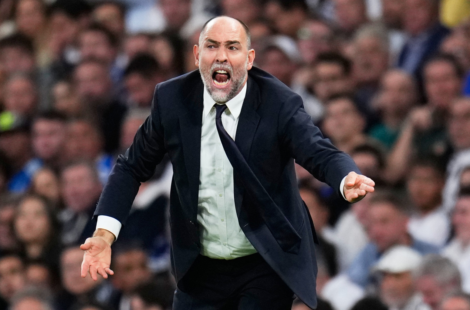 Tudor dobio otkaz preko telefona?