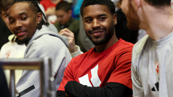 Nvora pod upitnikom, Batler debituje!; Obradović otkrio na kojoj poziciji će igrati VIDEO