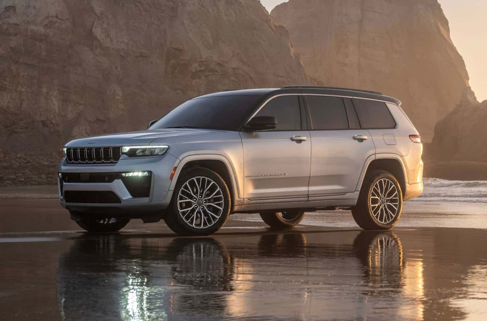 Jeep Grand Cherokee za 2026: Novi turbo motor, osvežen dizajn i luksuzniji enterijer FOTO