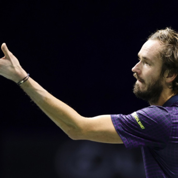 Medvedev siguran, preokret Fonseke u Parizu