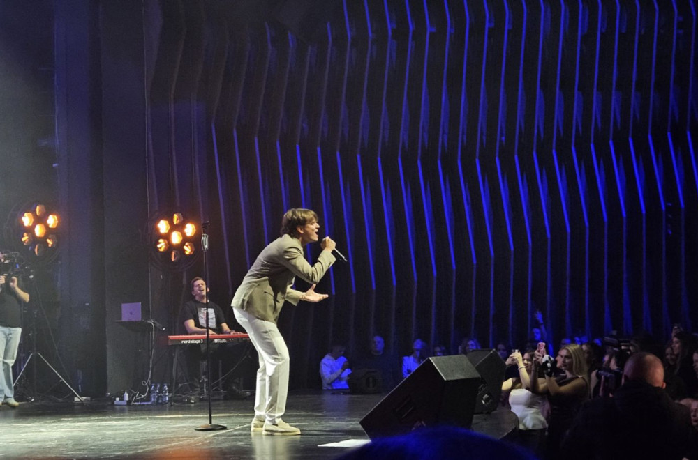 Rasprodao koncert za sat vremena; Tiktoker zaludeo publiku u Beogradu: "To je pravo čudo" FOTO/VIDEO