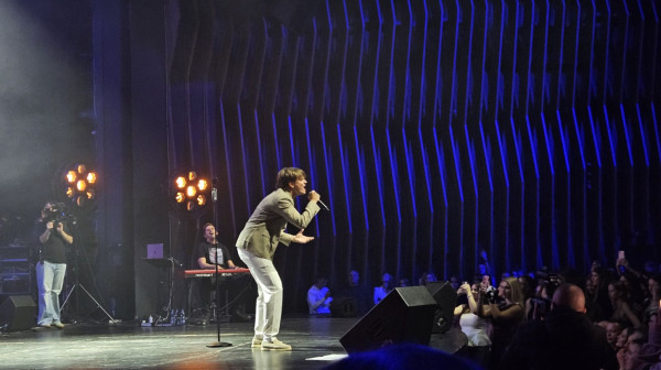 Rasprodao koncert za sat vremena; Tiktoker zaludeo publiku u Beogradu: "To je pravo čudo" FOTO/VIDEO