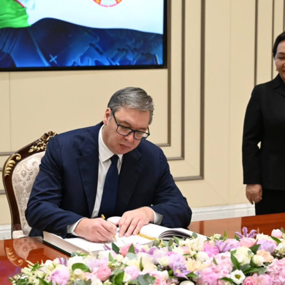 Vučić visited Center for Islamic Civilization in Tashkent; he is the first foreign official to tour the museum