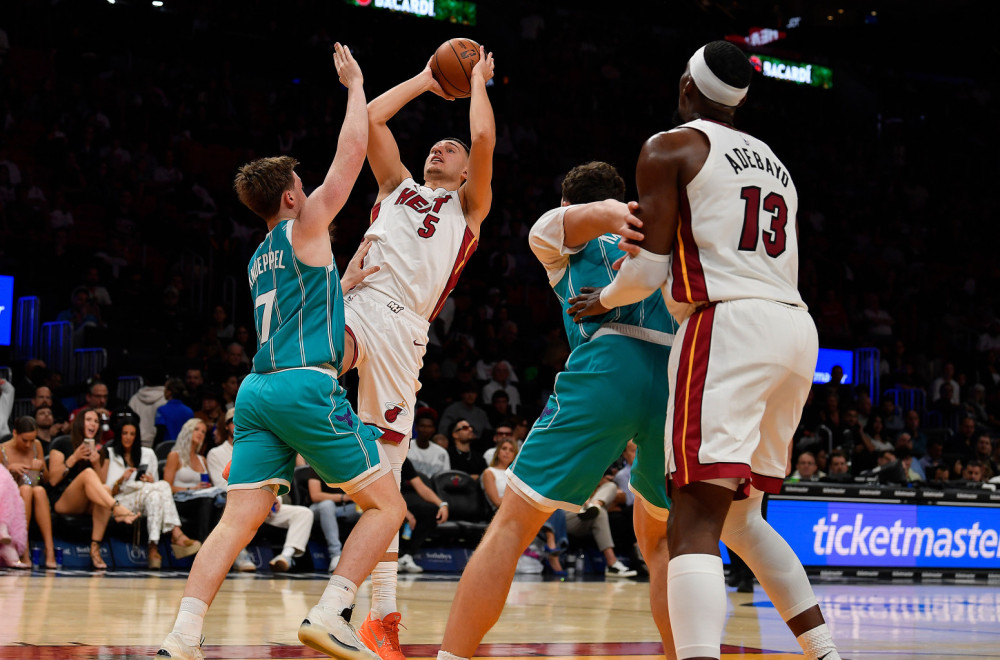 Majami pregazio Hornetse – Jović dvocifren VIDEO