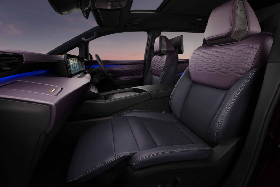 Posle 15 godina: Novi Nissan Elgrand! FOTO