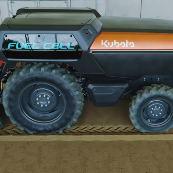 Električni traktor na vodonik: Može da ide i bez vozača! VIDEO