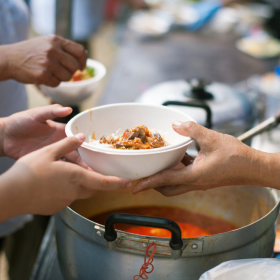 Topli obrok za svakog: Narodna kuhinja u Jagodini širom otvorila vrata
