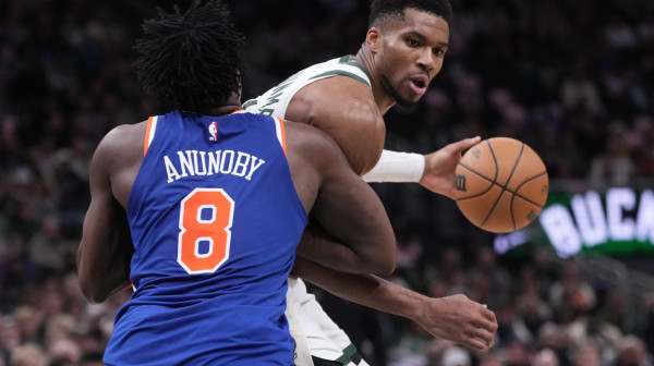 Janisovi "koraci" zbog kojih gore društvene mreže VIDEO