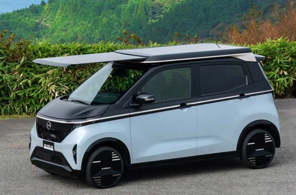 Nissan Sakura: Mali automobil sa solarnim panelom FOTO