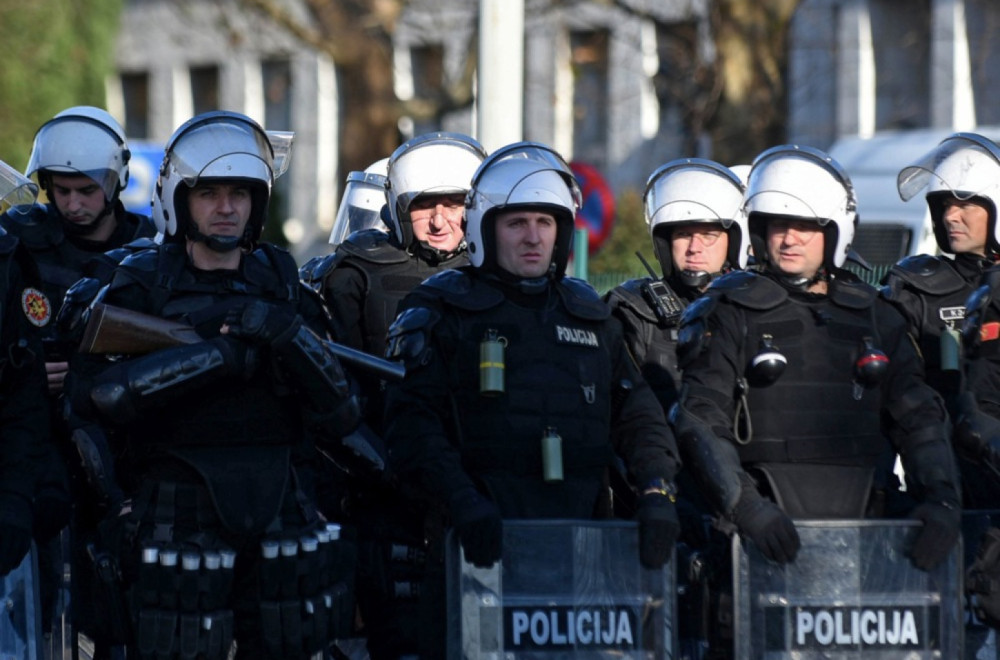 Crna Gora klizi u haos; Traži se ukidanje bezviznog režima