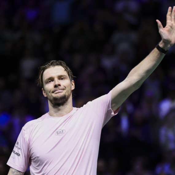 "Morao sam da ga kaznim – dobro je da živi u Parizu, može taksijem kući"