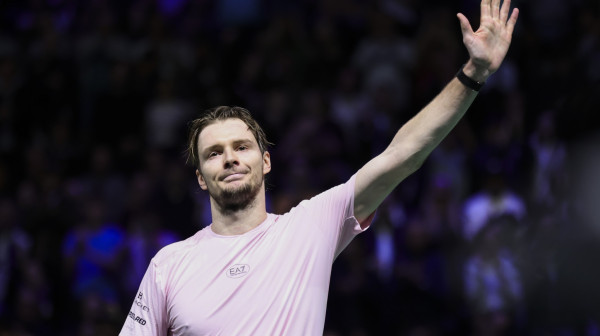 "Morao sam da ga kaznim – dobro je da živi u Parizu, može taksijem kući"