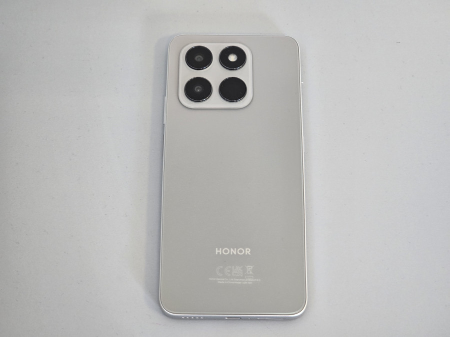 Testirali smo Honor 400 Smart: Tiha snaga srednje klase