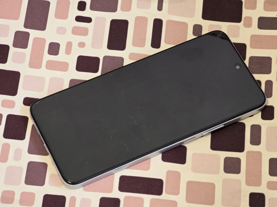 Testirali smo Honor 400 Smart: Tiha snaga srednje klase