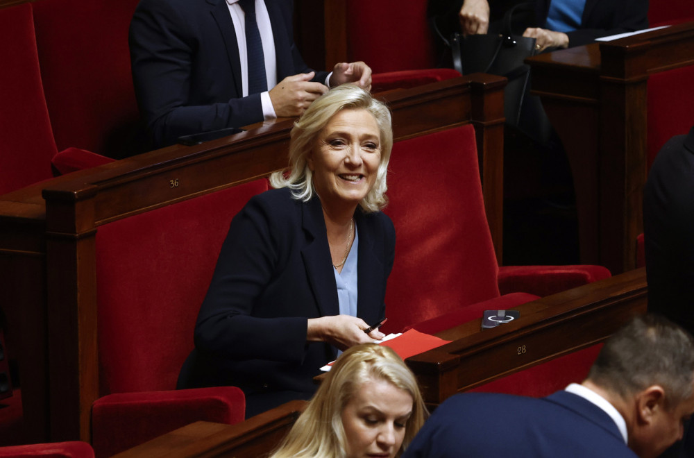 Simbolična pobeda za Marin le Pen