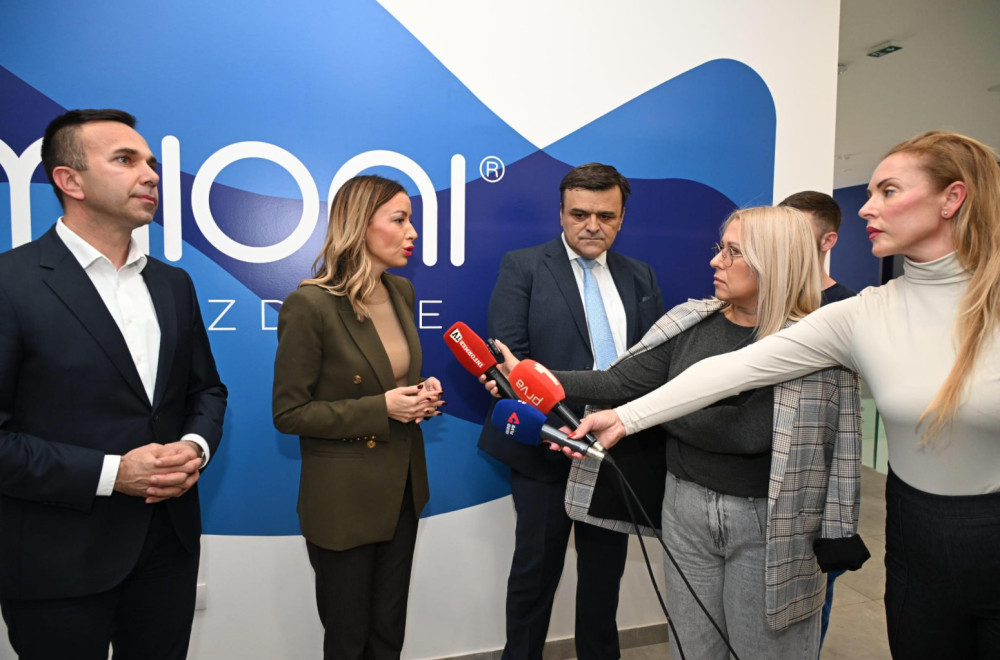 Mesarović razgovarala sa rukovodstvom fabrike mineralne vode i gaziranih pića Mioni