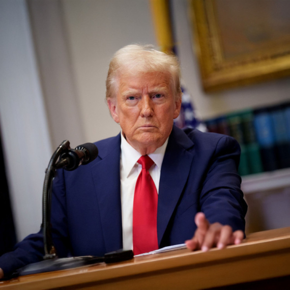 Poruka Trampu: Ako nas samo pipnete...