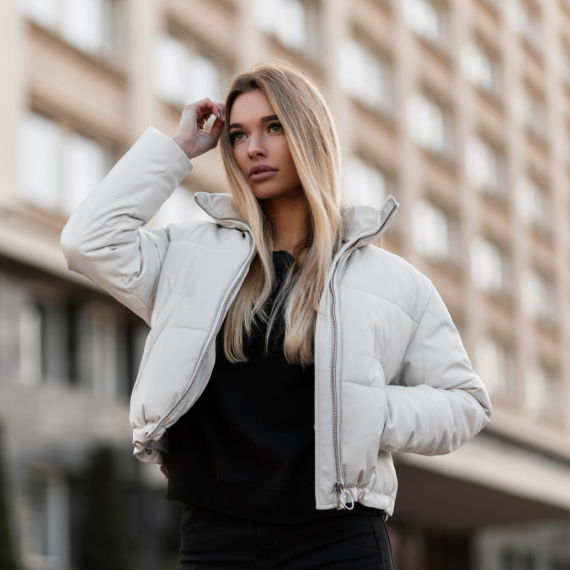 Devojke su poludele za ovim jaknama i sada ćete ih teško ugrabiti na stanju FOTO/VIDEO