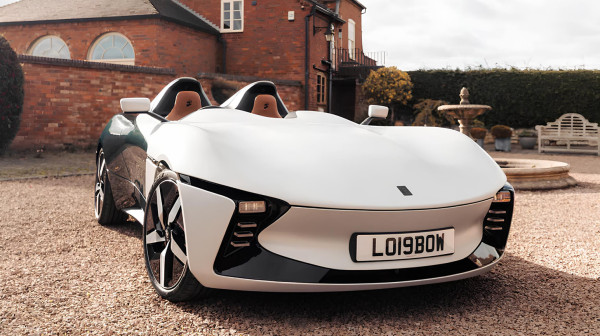 Preduhitrili Maska: Bivši inženjeri Tesle napravili električni Speedster FOTO