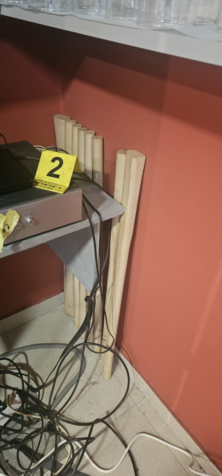 Novo hapšenje u Beogradu: Blokader spremio 10 drvenih palica za sutra FOTO