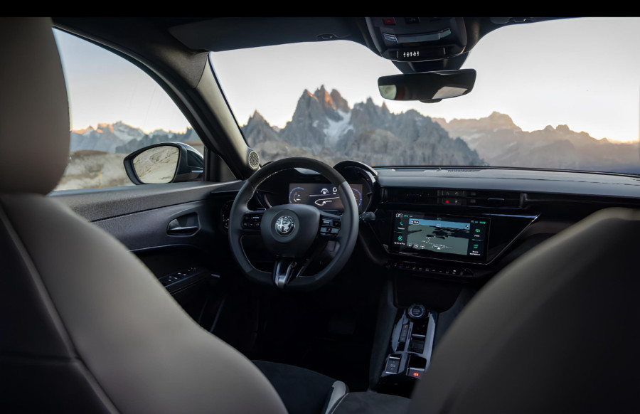 Alfa Romeo otkrio Junior Sport Speciale – elegancija u sportskom ruhu FOTO/VIDEO