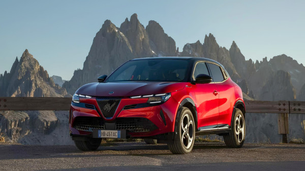 Alfa Romeo otkrio Junior Sport Speciale – elegancija u sportskom ruhu FOTO/VIDEO