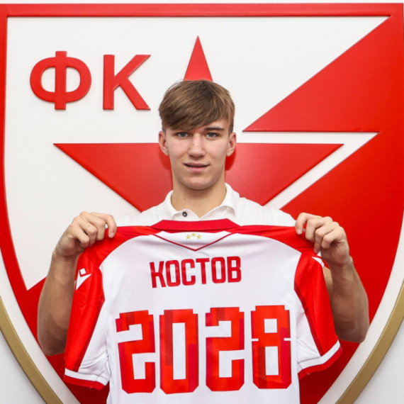 Zvezda "blindirala" Vasilija Kostova!