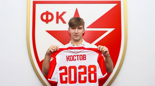 Zvezda "blindirala" Vasilija Kostova!