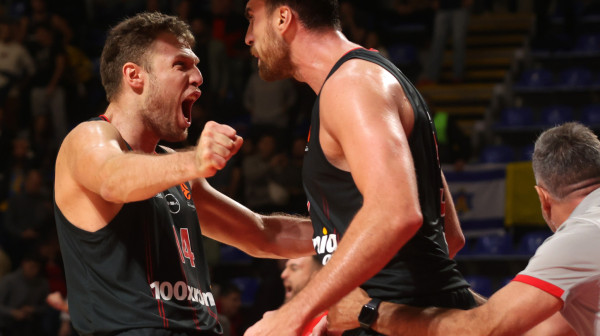 Olimpijakos nastavio dominaciju pred Partizan