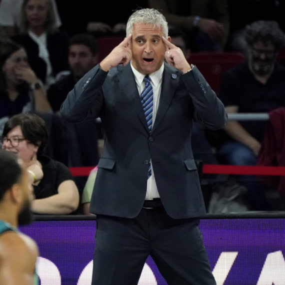 "Da je promašio bacanja, sutra bi mi ceo dan trčao kamikaze!" VIDEO