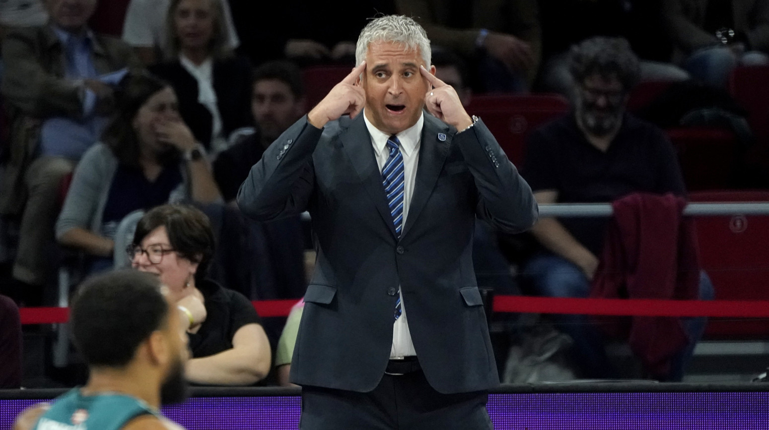 "Da je promašio bacanja, sutra bi mi ceo dan trčao kamikaze!" VIDEO