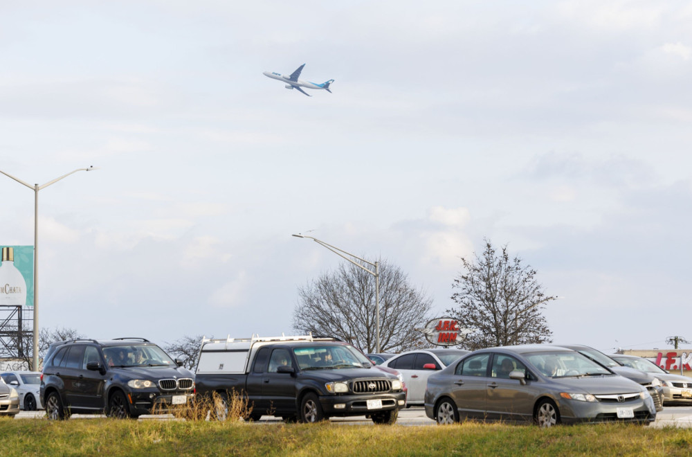 Drama; Nebo nad Njujorkom zatvoreno: Hitno prizemljeni avioni