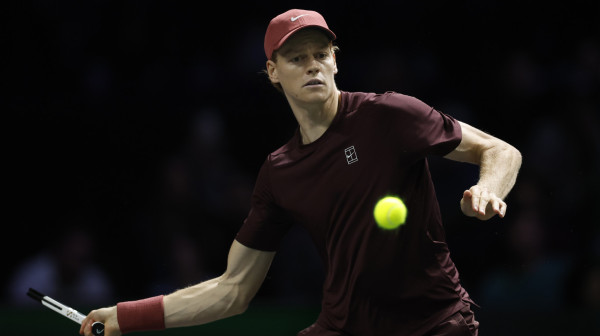 Siner upisao i treću pobedu u Torinu – sledi polufinale sa "Demonom"