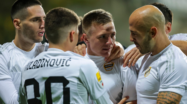 Paunović video dramu na Brdu – dva data, dva poništena gola, crveni karton...