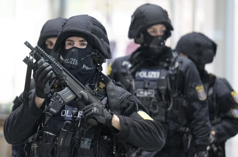 Nemačka policija odmah reagovala; Sastavljena "lista za odstrel" na kojoj je bila i Angela Merkel