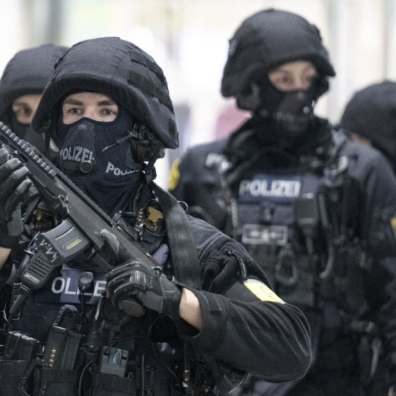 Nemačka policija odmah reagovala; Sastavljena "lista za odstrel" na kojoj je bila i Angela Merkel