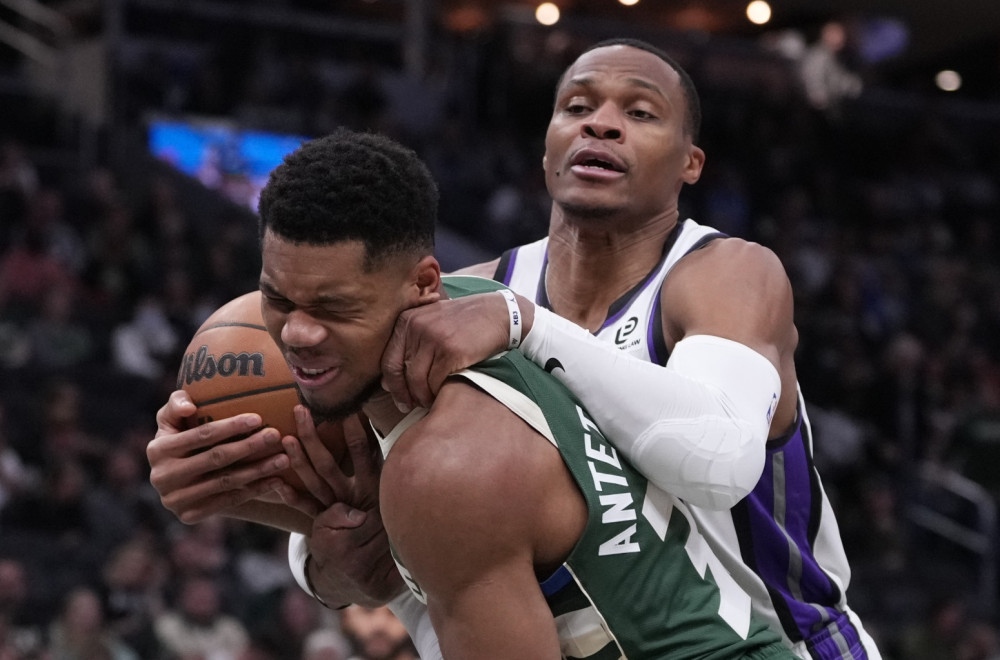 "Osakaćeni" Pejsersi šokirali Voriorse, Janis na kolenima protiv Vestbruka VIDEO