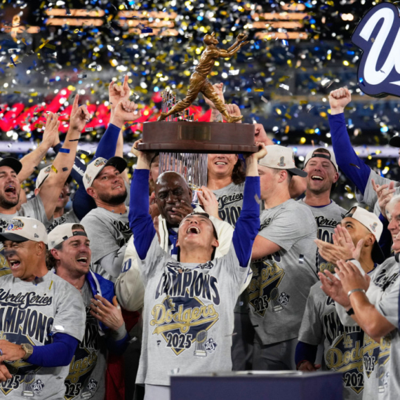 Dodžersi odbranili titulu – svi se klanjaju Jamamotu VIDEO