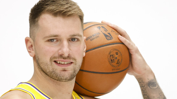 Dončić odgovorio navijaču na uvrede – evo i kako VIDEO