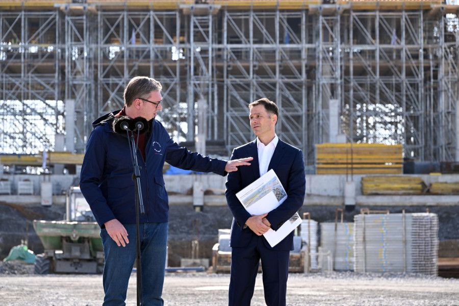 Vučić: Nacionalni stadion biće izgrađen do kraja februara 2027; 5.000 ljudi radi na gradilištu EXPO FOTO/VIDEO