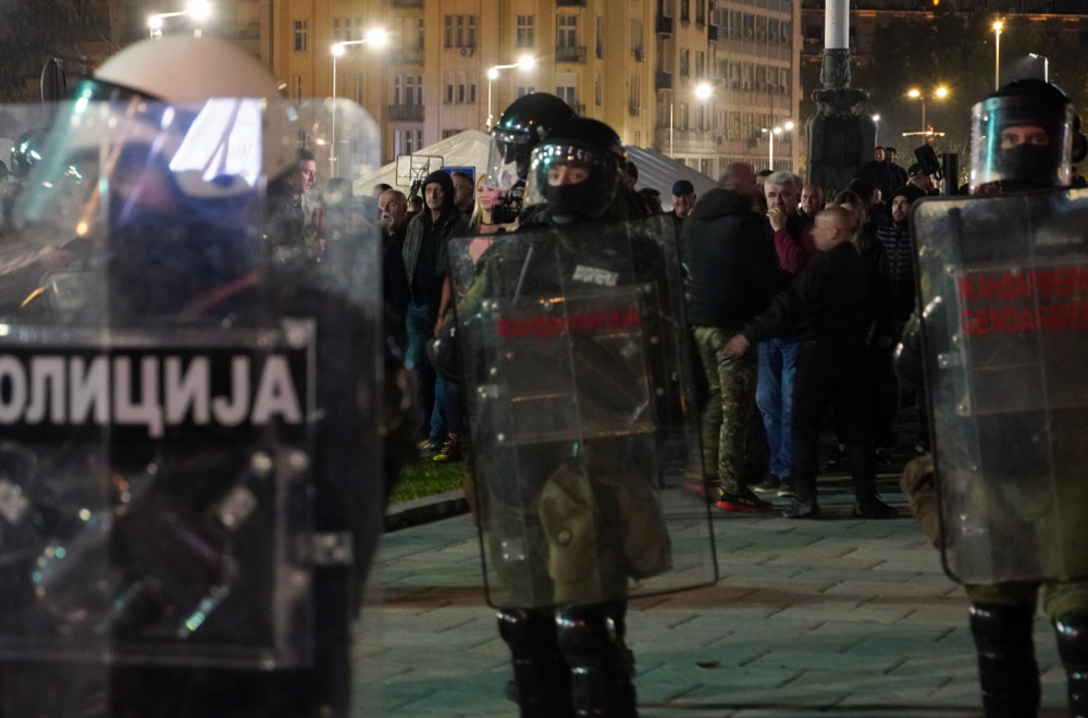 Brnabić: Juče smo videli dva lica Srbije – jedno koje gradi i poziva na dijalog a drugo koje kidiše na druge