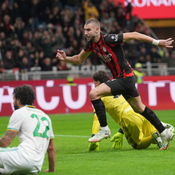 "Neočekivan" gol Pavlovića za erupciju na "San Siru" VIDEO