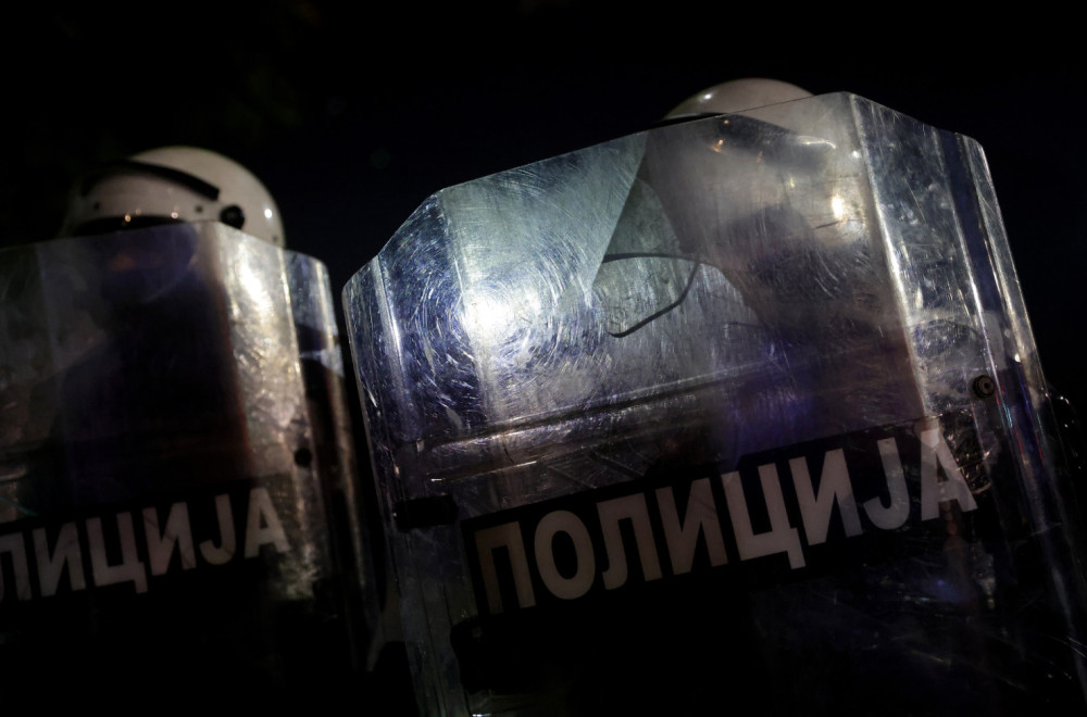 Mesarović osudila nasilje u Ćacilendu: Hitno da prestane teror prema ljudima koji drugačije misle