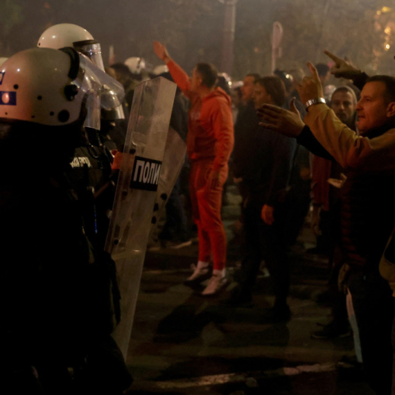 Hrvatska zloupotreba Dijane Hrke: Tompsonova drugarica Severina i hiljade Hrvata podržali rušenje Srbije VIDEO