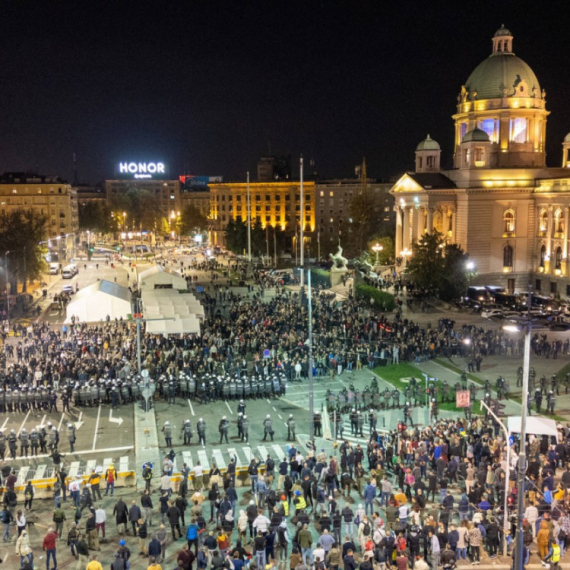 Student Luka Lalošević ispred građana protiv blokada: Nismo mi ti koji zloupotrebljavaju bol jedne majke