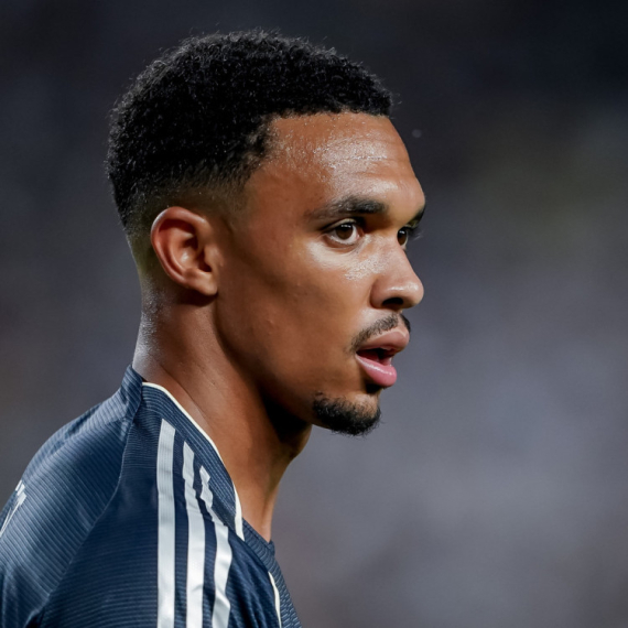 Arnold: "Bez obzira na sve, uvek ću voleti Liverpul"