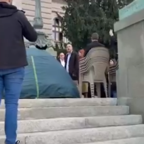 Iz Zeleno-levog fronta napali Mrdića: On štrajkuje glađu tražeći pravdu za žrtve, oni ga vređaju VIDEO